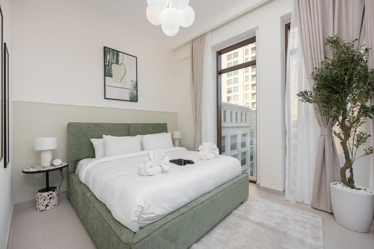 Peaceful 4-bedroom Bright Kitchen Space In Creek Harbour Dubai